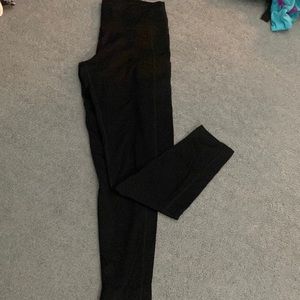 Black leggings with pockets